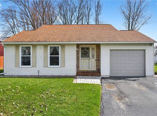 7820 Running Brook Ln, Cicero, NY 13039