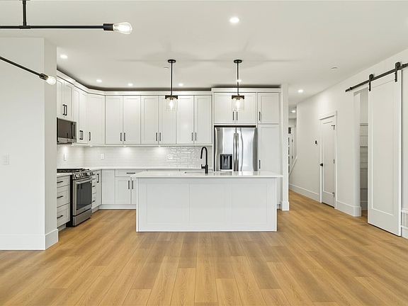 4th image of 2302 Arbot Rd #101