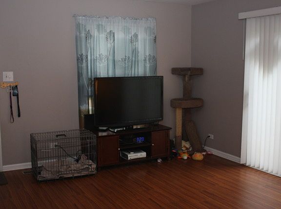 5th image of 606 Academy Ct