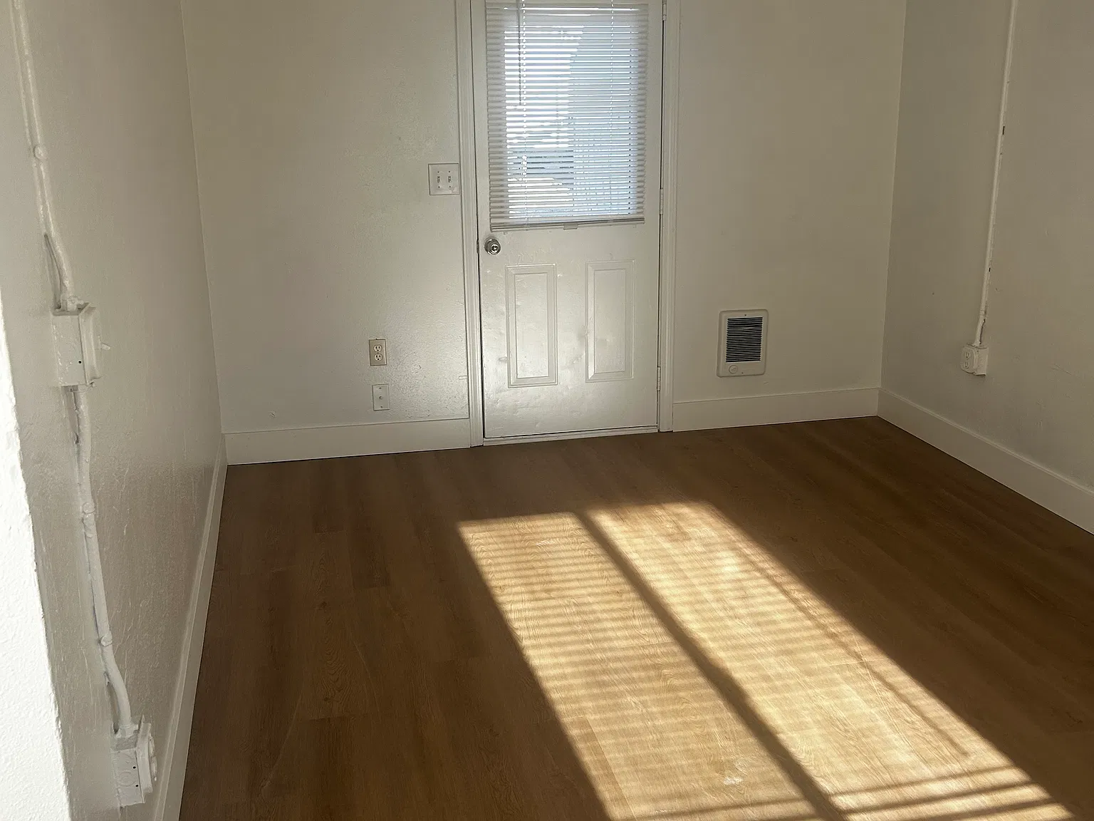 1 bed, 450 sqft, $1,250 — Photo 3