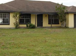 466 SW Bridgeport Dr, Port Saint Lucie, FL 34953