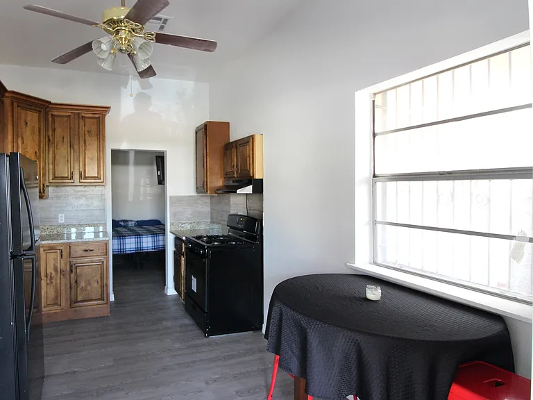 1408 Arizona Ave #B — Photo 4