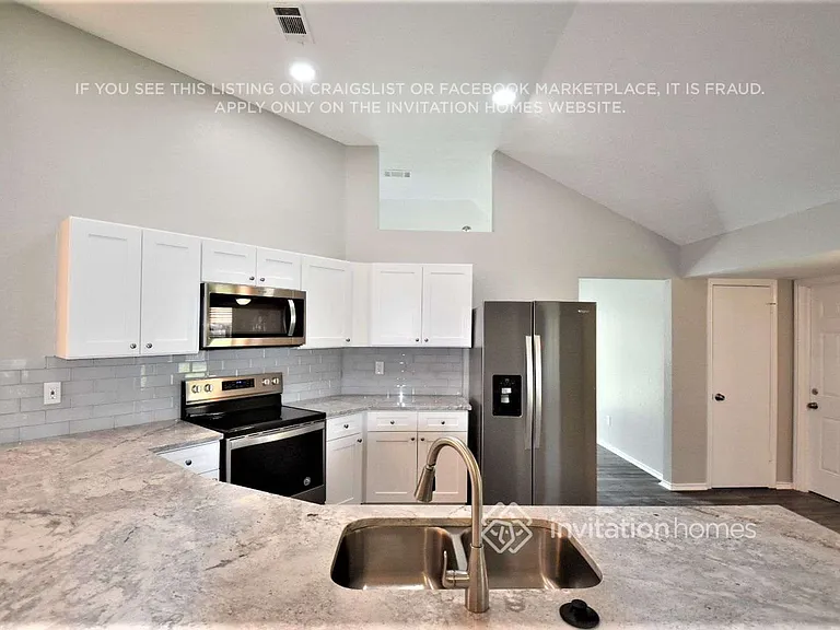 1517 Autumn Breeze Ln — Photo 13