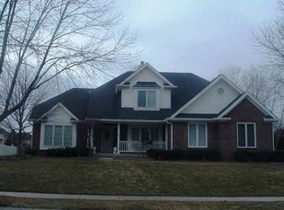 10177 Woods Edge Dr, Fishers, IN 46037