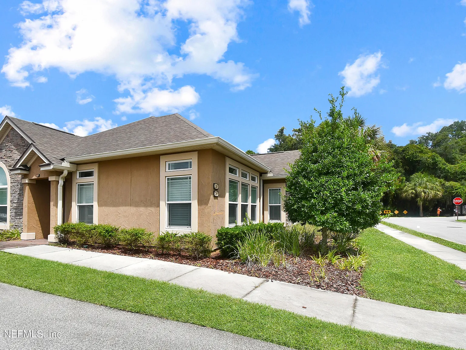 2 bed, 2.0 bath, 1646 sqft, $2,495 — Photo 4