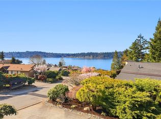 7530 SE 71st St, Mercer Island, WA 98040