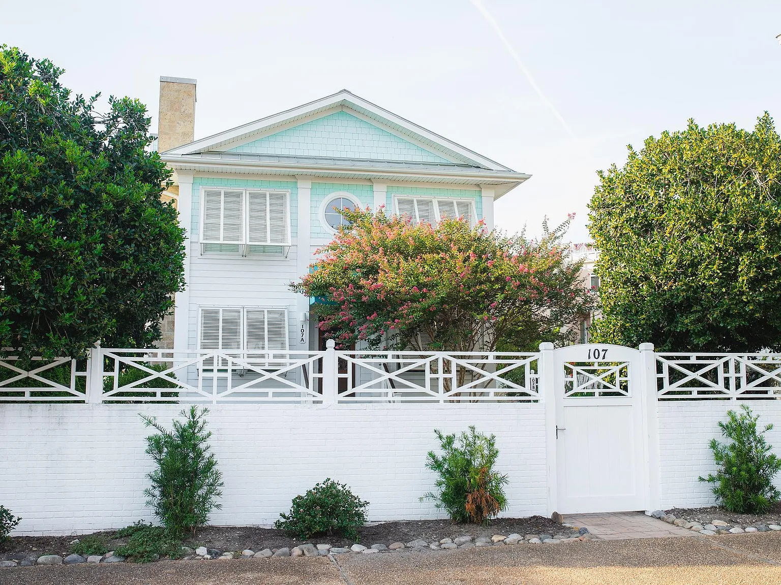 4 bed, 3400 sqft, $7,000 — Photo 1