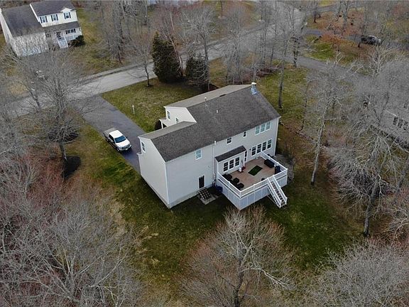 4th image of 395 Westmoreland Ln N