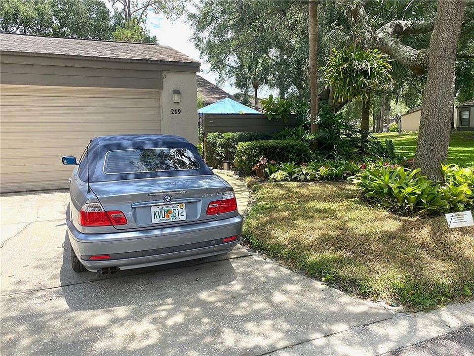 1st image of 219 Nettlewood Ln