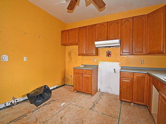 5th image of 22 E Prospect Ave