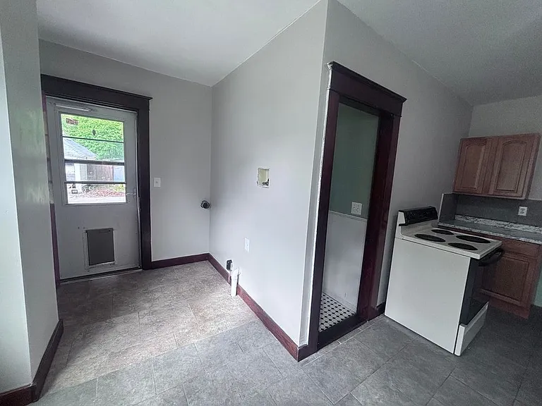 32-34 Linnell St #34 — Photo 4