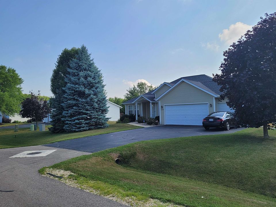 10059 Lismore Rd, Roscoe, IL 61073 Zillow