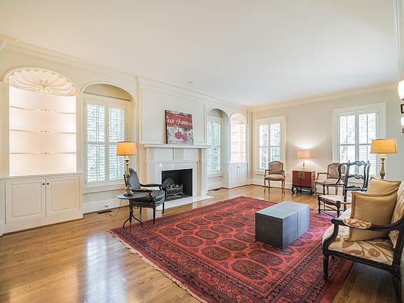 Great Room W/ Fireplace