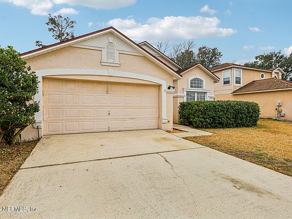 3rd image of 13772 SEA HAWK Street