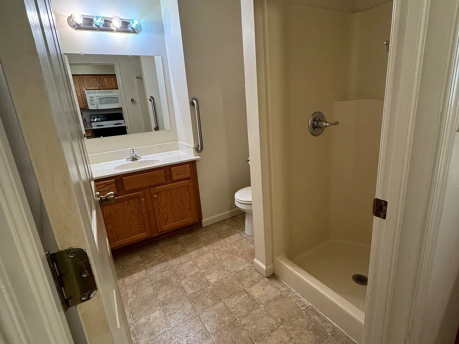 1711 Lincoln Highway, Lancaster | Many Utilities Included — Photo 2