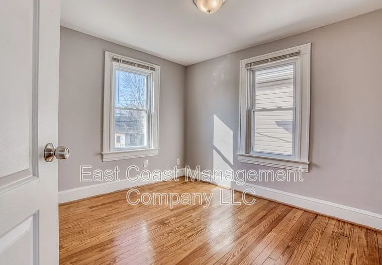 214 Center St — Photo 29