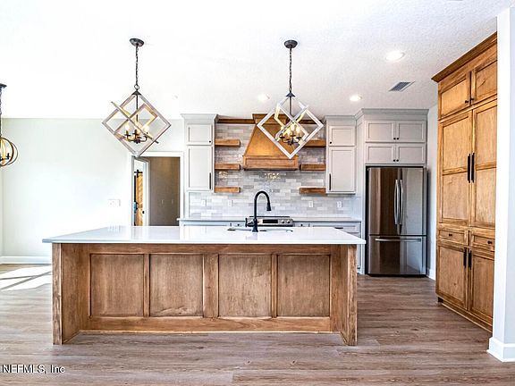 2nd image of 8178 HUNTERS RIDGE S