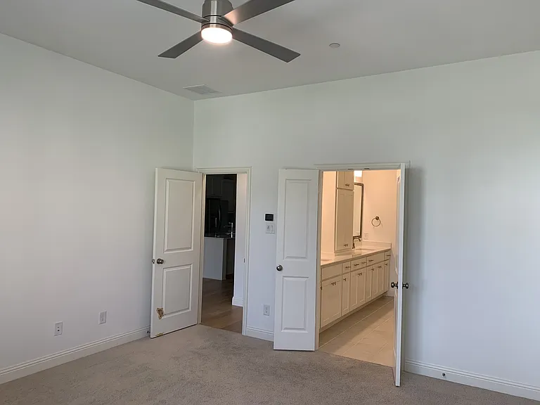 1009 Rockrose Dr — Photo 10