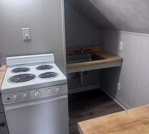 3rd image of 403 Durbin Dr NE #4