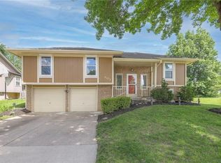 801 SW Southgate Dr, Blue Springs, MO 64015