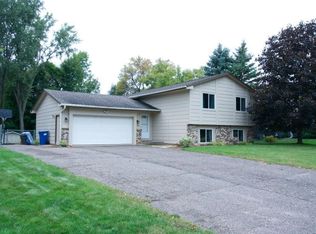 1134 Blackoaks Ct, Anoka, MN 55303