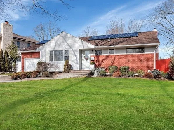 9 Rosalie Place, Commack, NY 11725