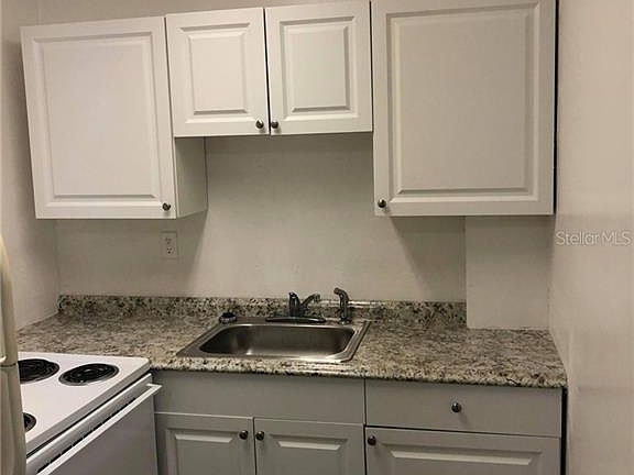 5th image of 1703 W Reynolds St APT 5