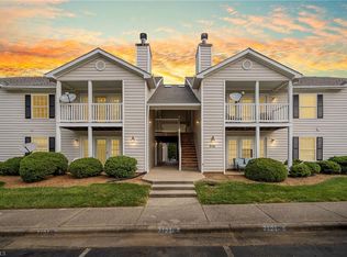 7121 W Friendly Ave APT E, Greensboro, NC 27410