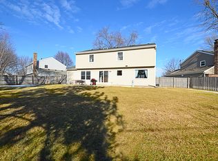 2289 Woodland Cir, Naperville, IL 60565