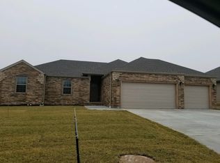 2452 E Prairie Ridge St, Republic, MO 65738