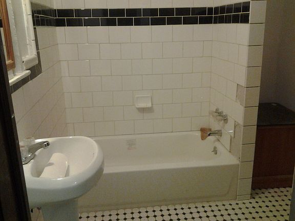 5th image of 270 E Euclid St APT 1E