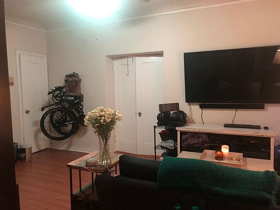 2nd image of 626 S Burnside Ave APT 103