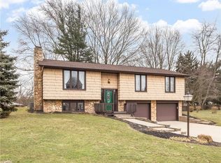 6950 Burgundy Ave NW, North Canton, OH 44720
