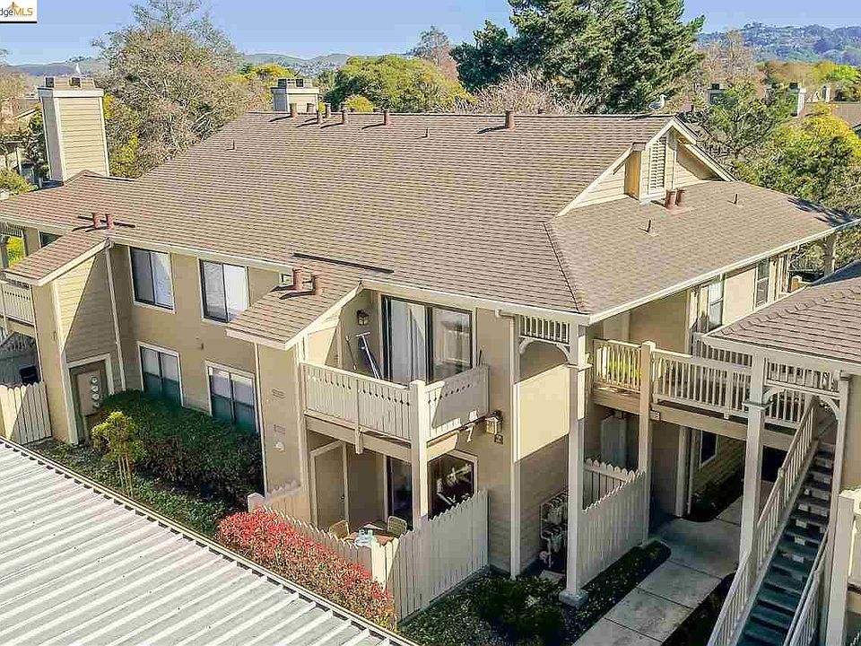 1st image of 111 Lakeshore Ct
