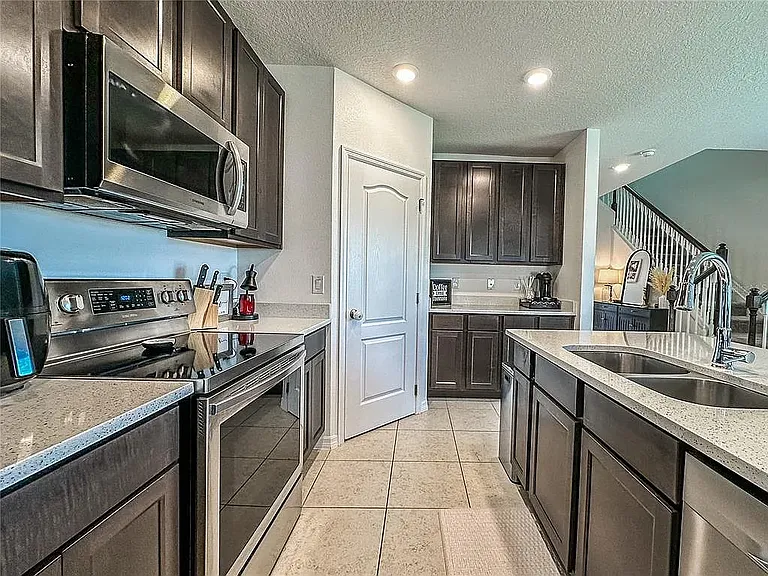 810 Bocavista Ct — Photo 10