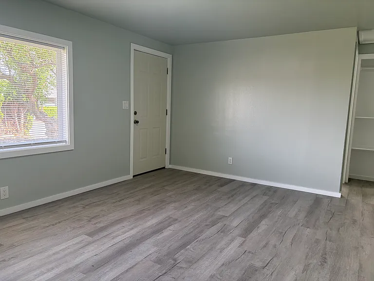 39 Mountain View Dr — Photo 2