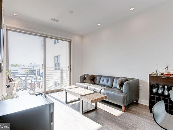 3rd image of 1350 Maryland Ave NE #312