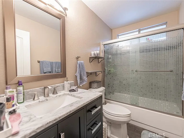 10 Valley Crest Rd — Photo 36
