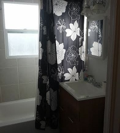 3rd image of 405 Parkway Ave