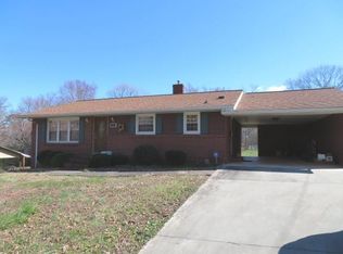 70 36th St NW, Hickory, NC 28601