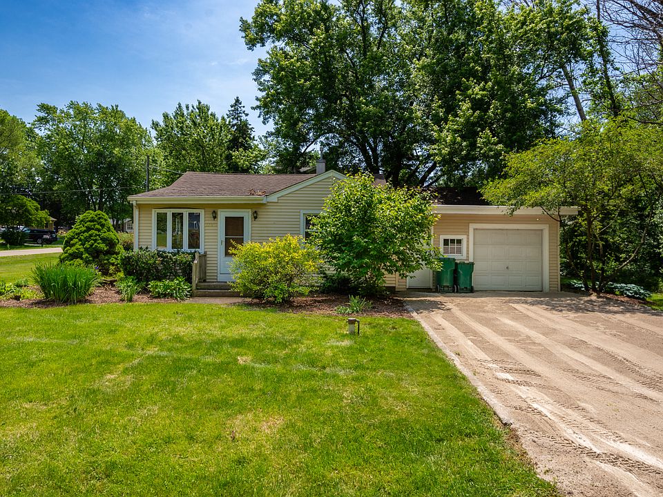 1st image of 22023 W Sarah Dr