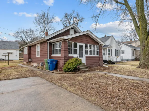 204 Adams Pl, Clinton, IA 52732