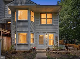 6015 Chestnut Hollow Ct, Centreville, VA 20121