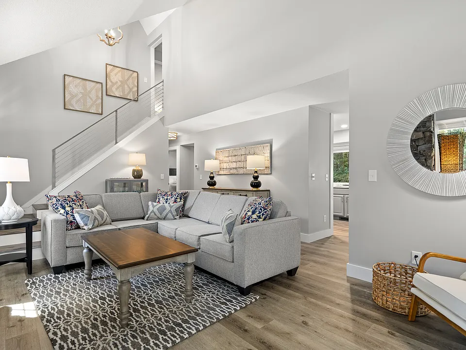 Turnberry Dr