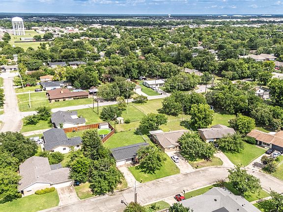 2nd image of 3407 Highmeadow Ln
