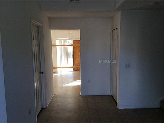 5th image of 369 Fairfield Dr
