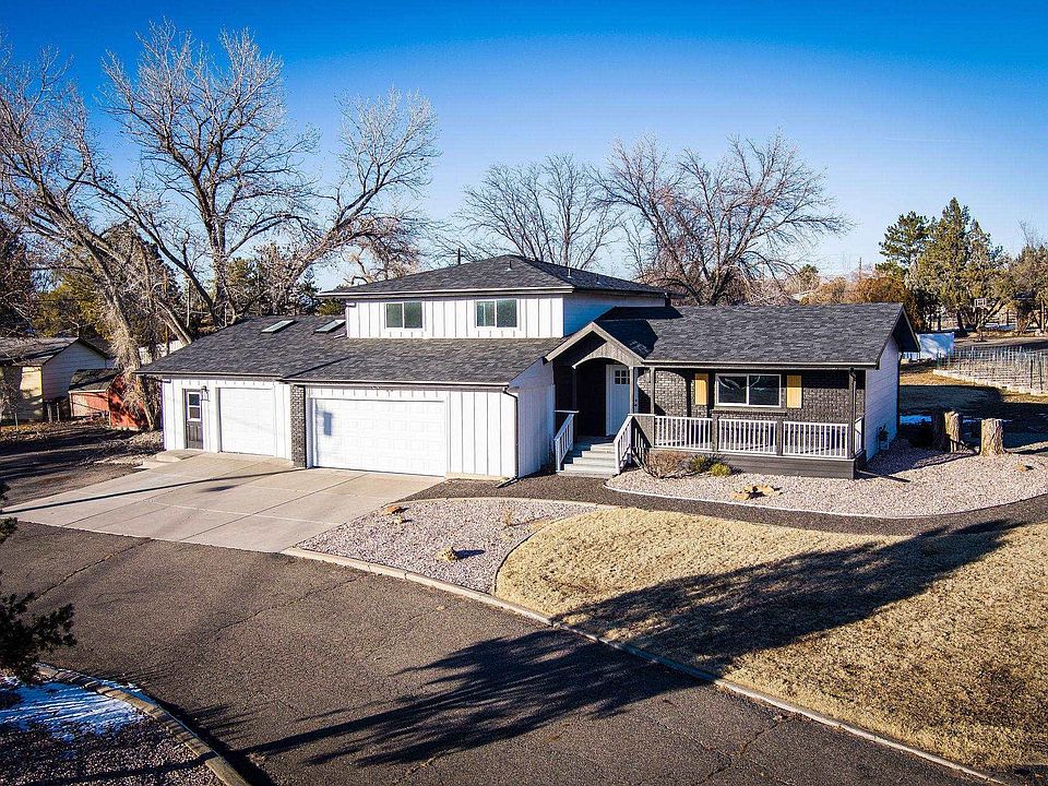 1st image of 684 Glen Caro Dr
