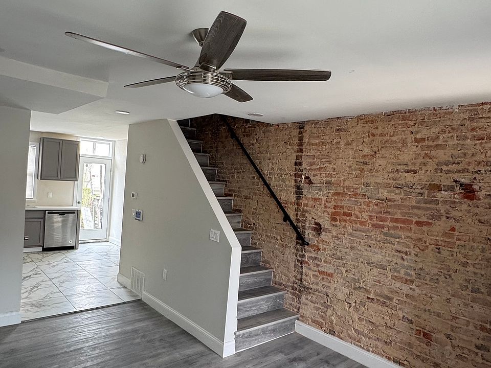 1st image of 204 Grundy St