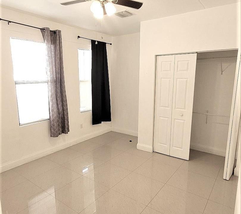 1st image of 17115 NE 21st Ave #2