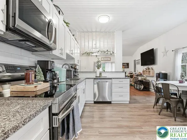 178 Ash Ln, Kunkletown, PA 18058